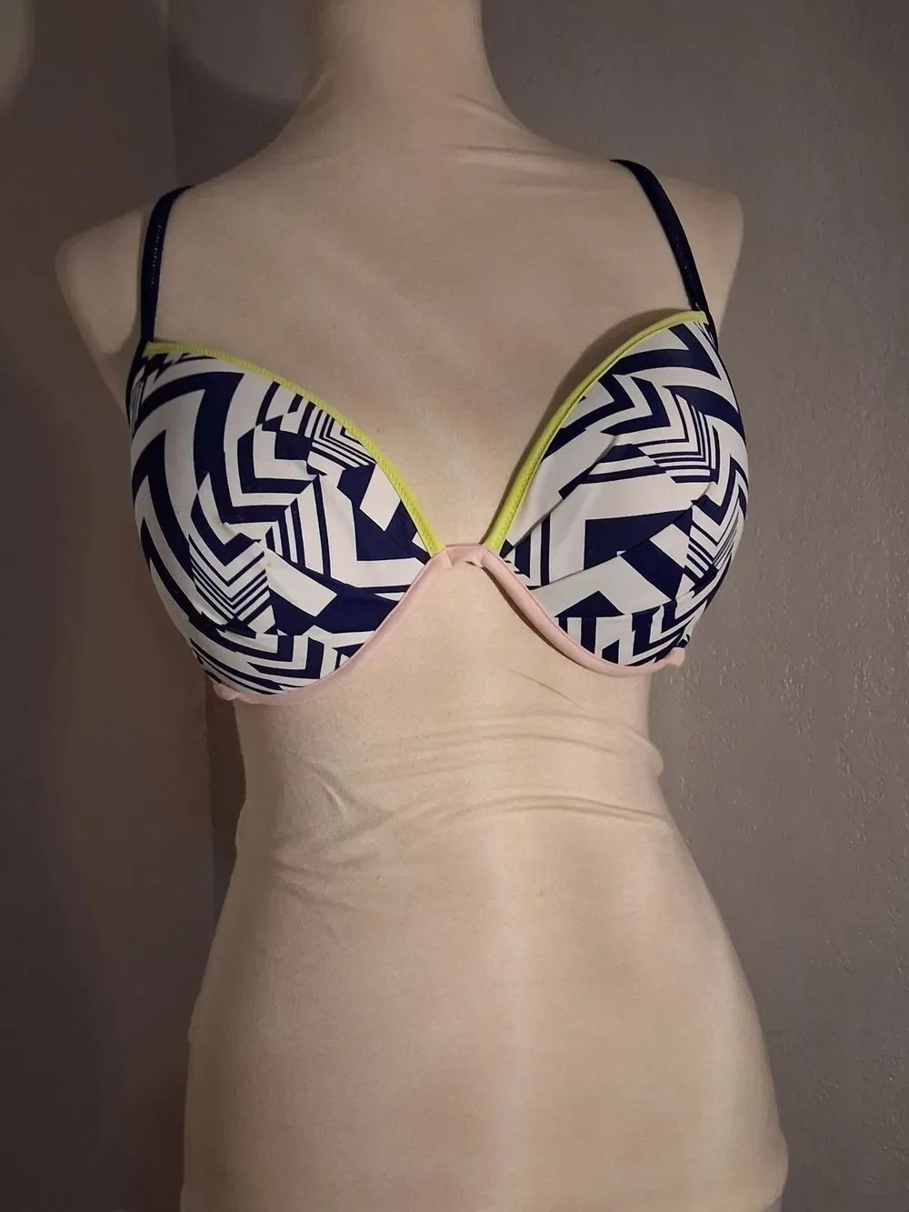 Victoria's Secret Geometric Push-Up Bikini Top Size 36DD